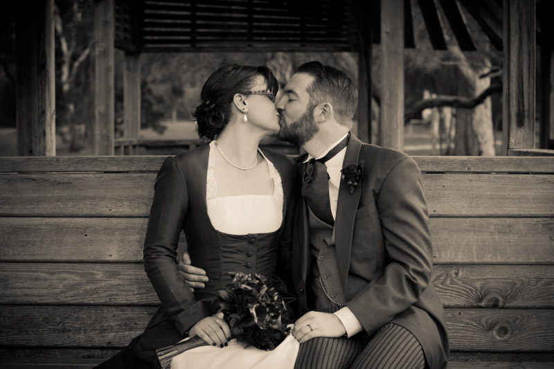 Wedding Party @ Heide Sculpture Park Matthew & Rachel KISSING